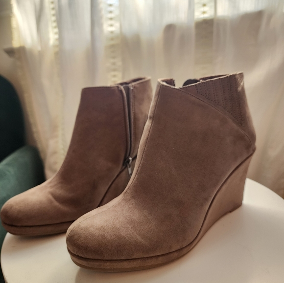 Rampage Brown Suede Wedge Booties - Picture 4 of 7